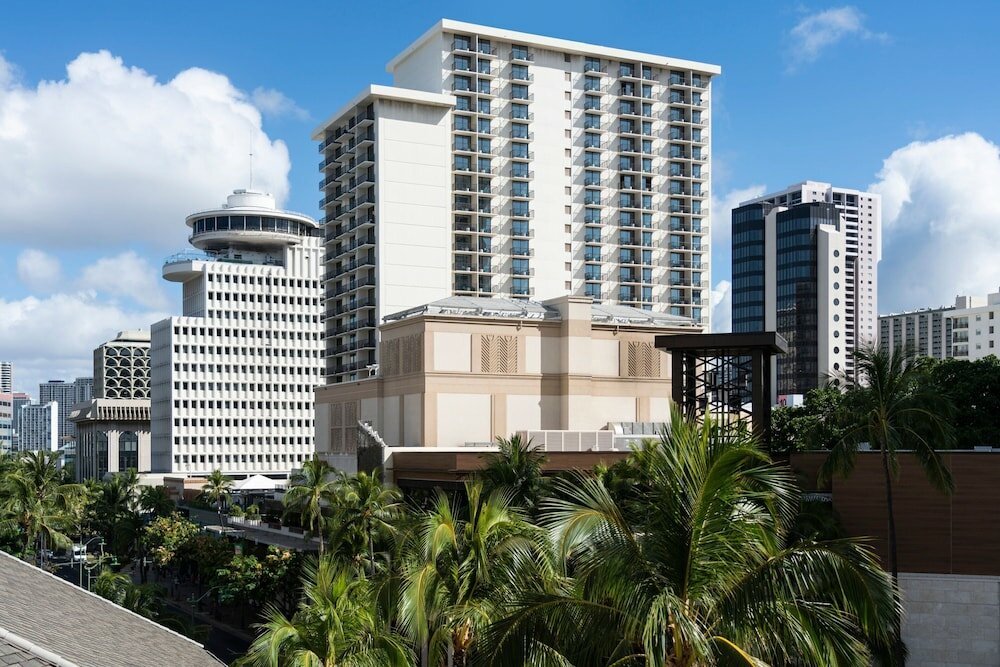 Фото Moana Surfrider, A Westin Resort & SPA, Waikiki Beach