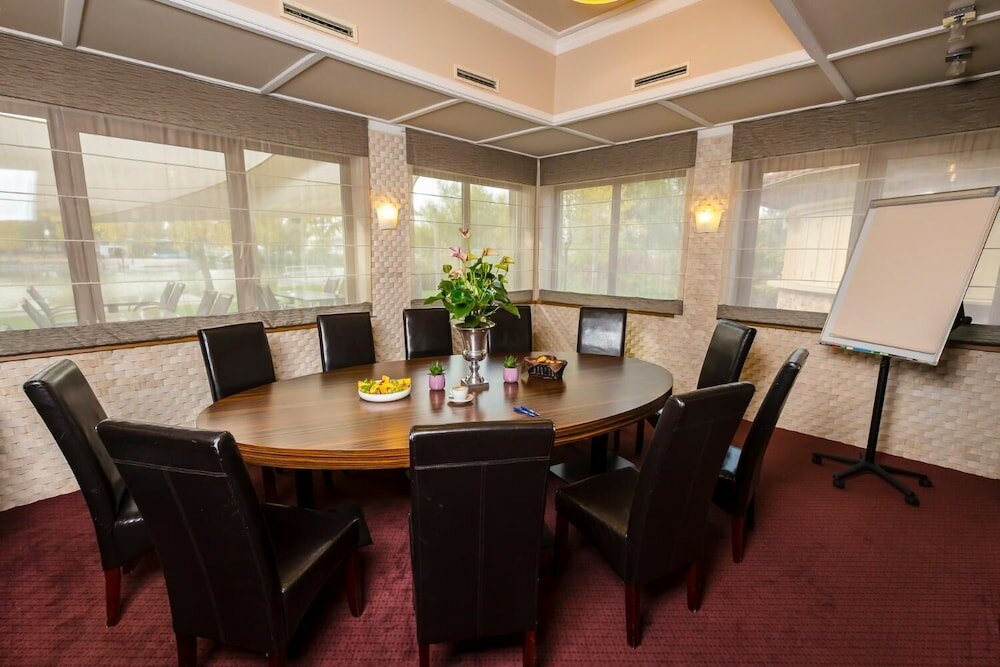 Фото Duna Garden Hotel