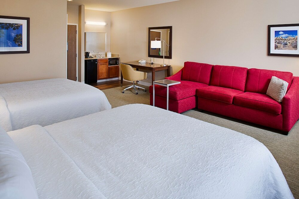 Фото Hampton Inn & Suites Palmdale