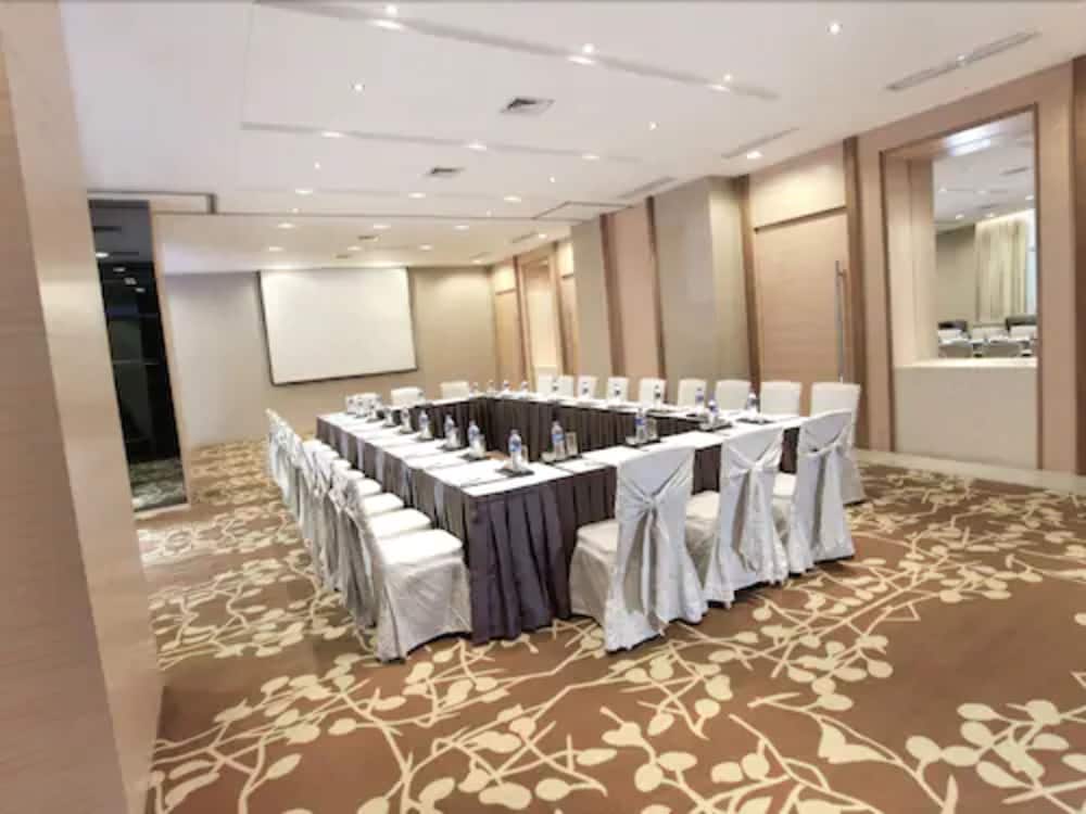 Фото Dorsett Wuhan