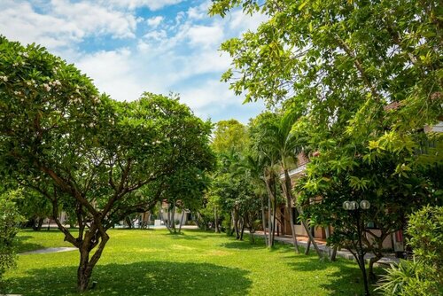 Гостиница Hotel Tropicana Pattaya в Паттайе