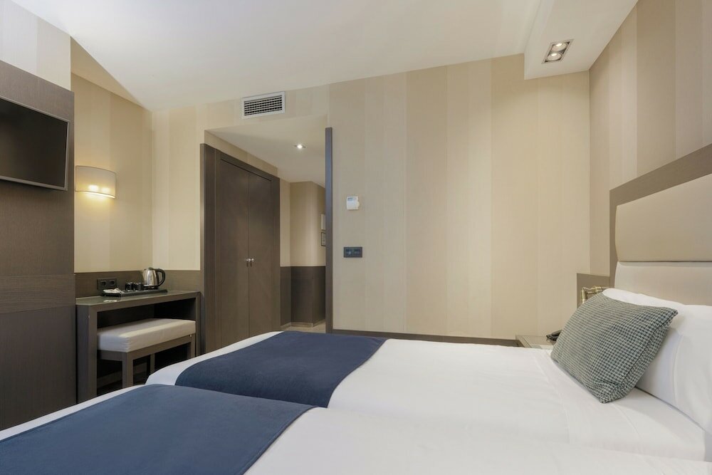 Фото Hotel Reina Cristina