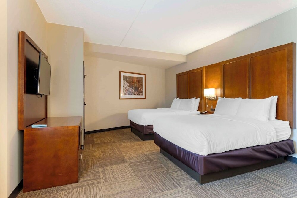 Фото Lift Bridge Lodge, Ascend Hotel Collection