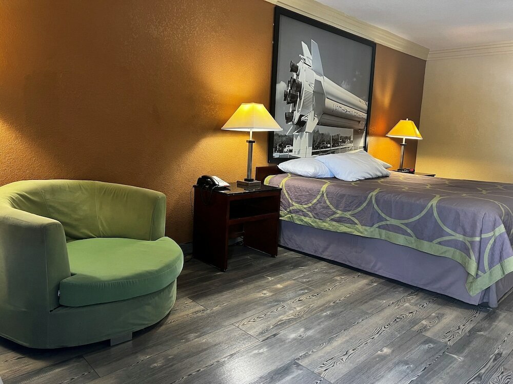 Фото Super 8 by Wyndham Houston West Katy