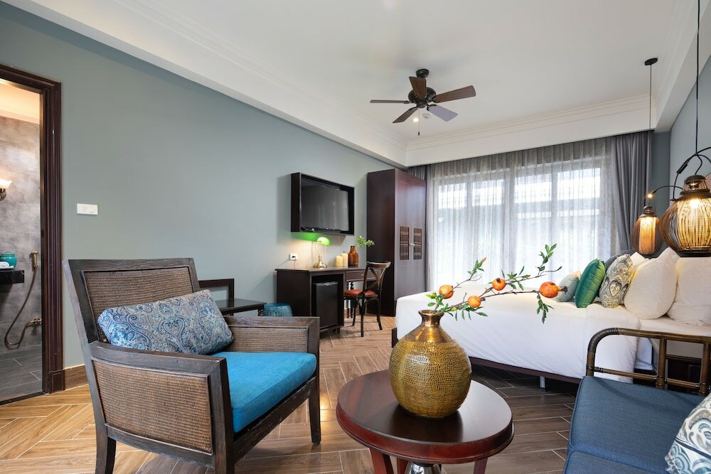 Фото Aira Boutique Hoi An Hotel & Villa