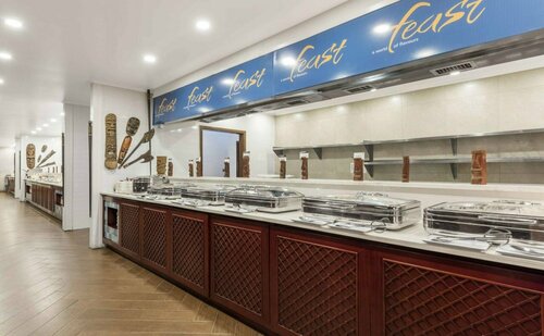 Гостиница Sheraton Samoa Aggie Grey's Hotel & Bungalows в Самоа