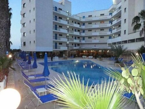 Гостиница Captain Pier Hotel на Кипре