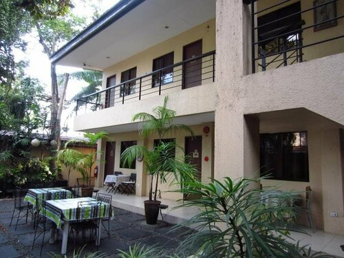 Гостиница 11th Street Bed and Breakfast в Баколоде