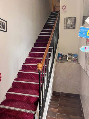 Гостиница Hôtel Le National в Сете