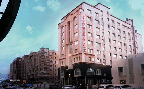 Гостиница La Rosa Hotel в Баушаре