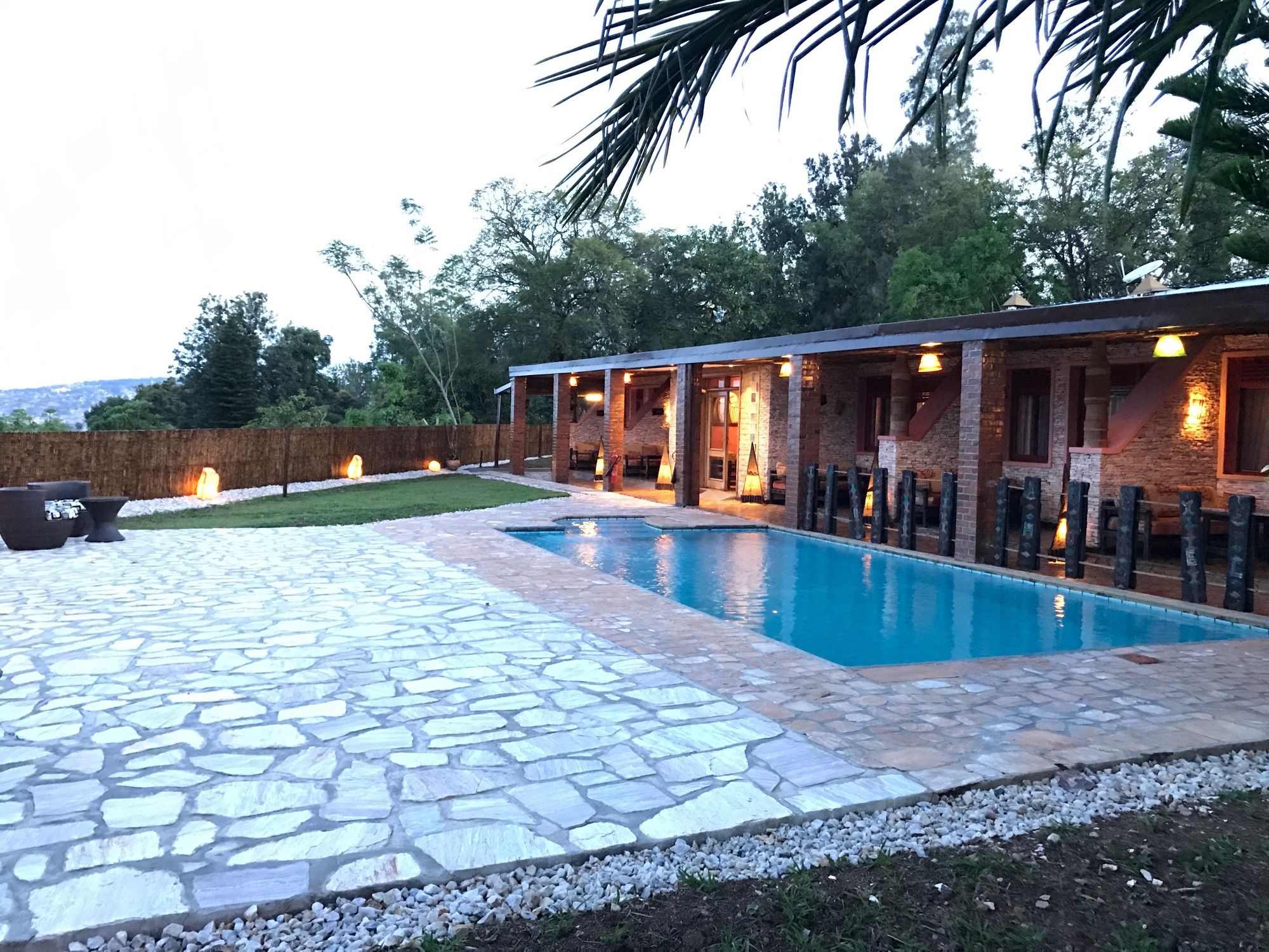 Фото Inside Afrika Boutique Hotel