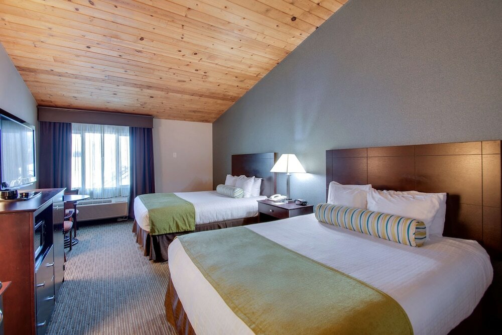 Фото Best Western Plus The Inn at Hampton