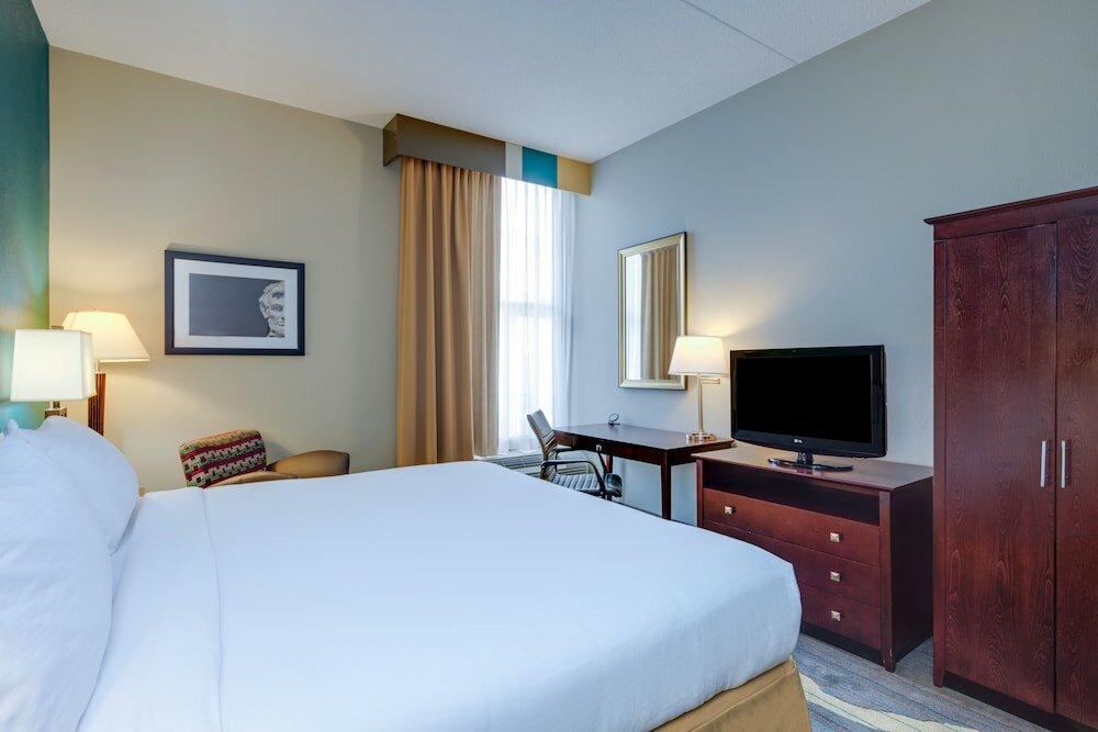 Фото Holiday Inn Express Washington DC East Andrews AFB by IHG