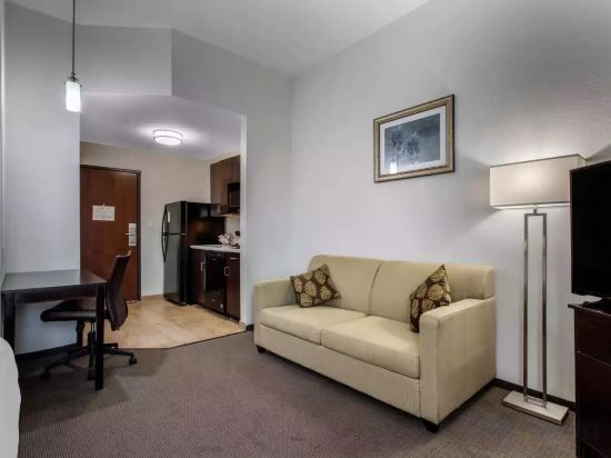Фото Mainstay Suites