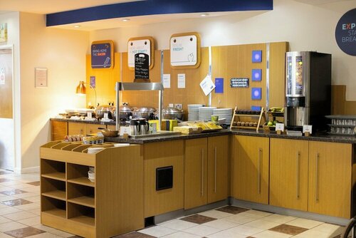 Гостиница Holiday Inn Express Poole, an Ihg Hotel в Пуле