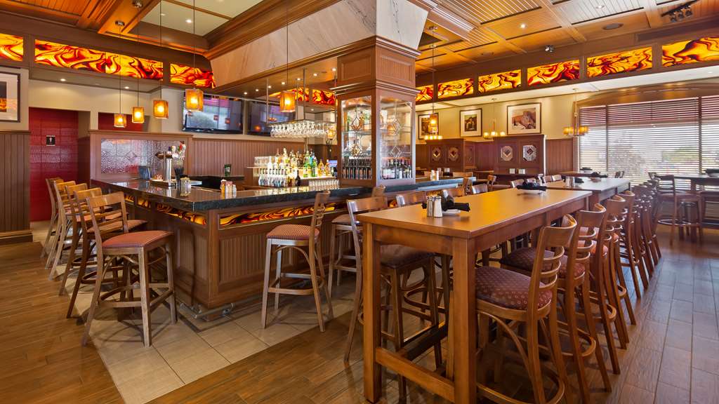 Фото Best Western Plus Lamplighter Inn & Conference Centre