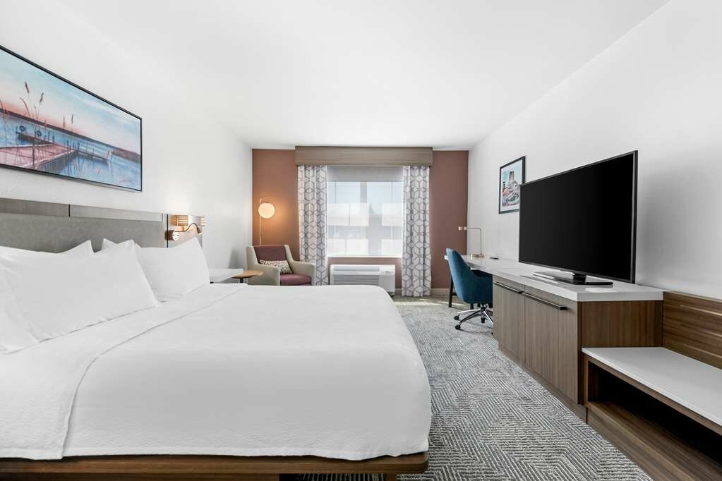 Фото Hilton Garden Inn Suffolk Riverfront