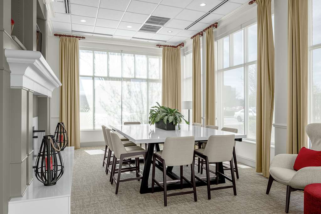 Фото Hilton Garden Inn Wilmington Mayfaire Town Center