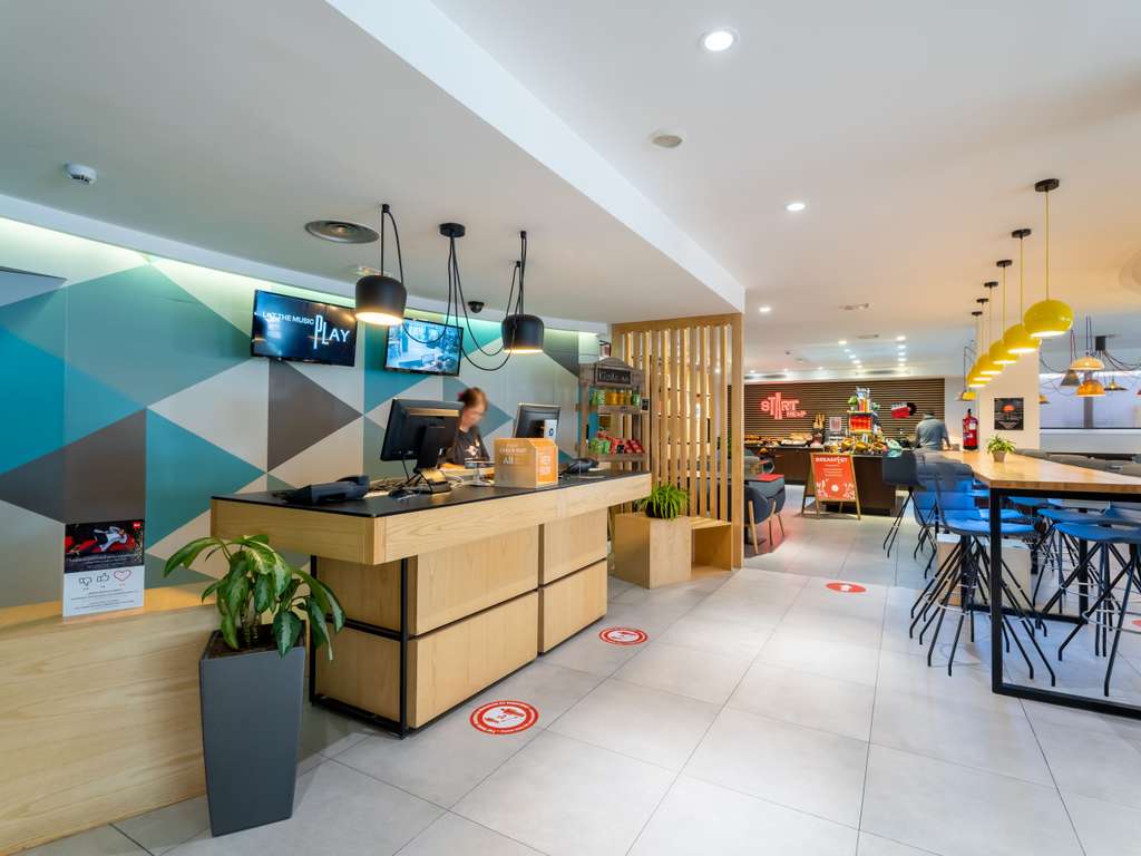 Фото Ibis Madrid Calle Alcalá