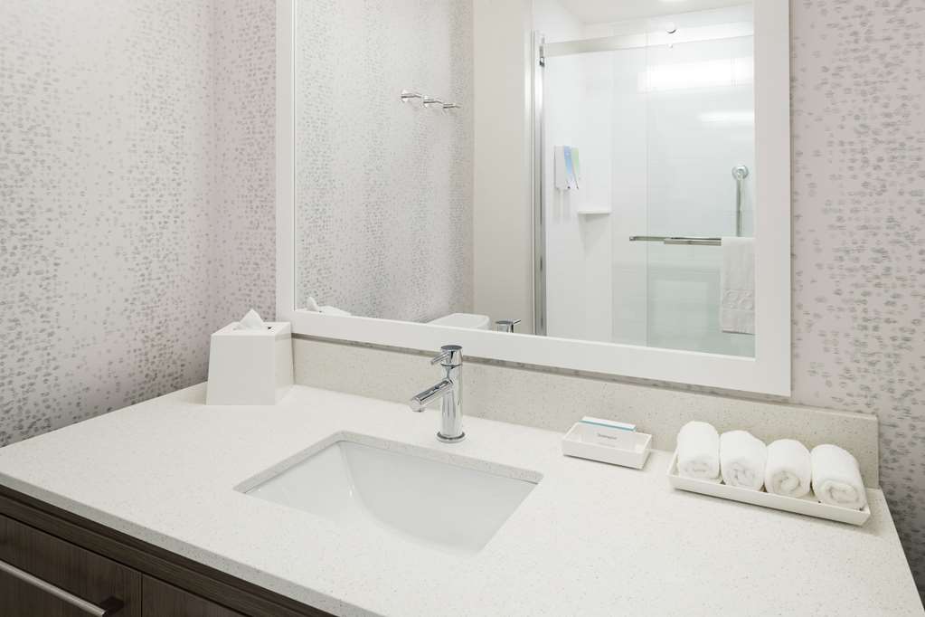 Фото Home2 Suites by Hilton Orlando Airport