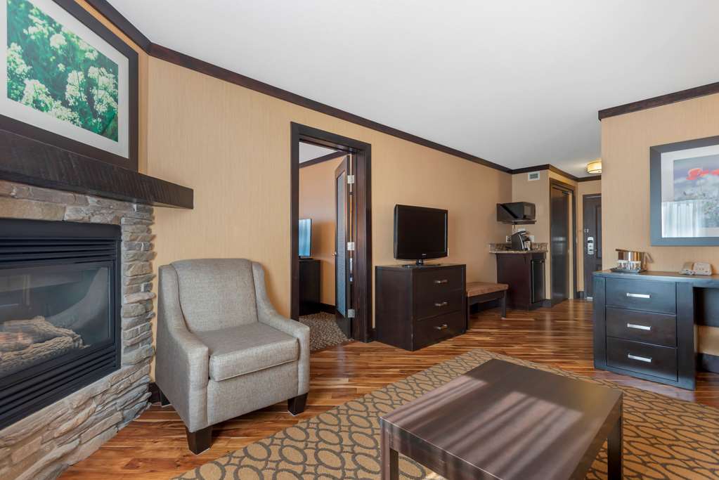 Фото Best Western Plus Fernie Mountain Lodge
