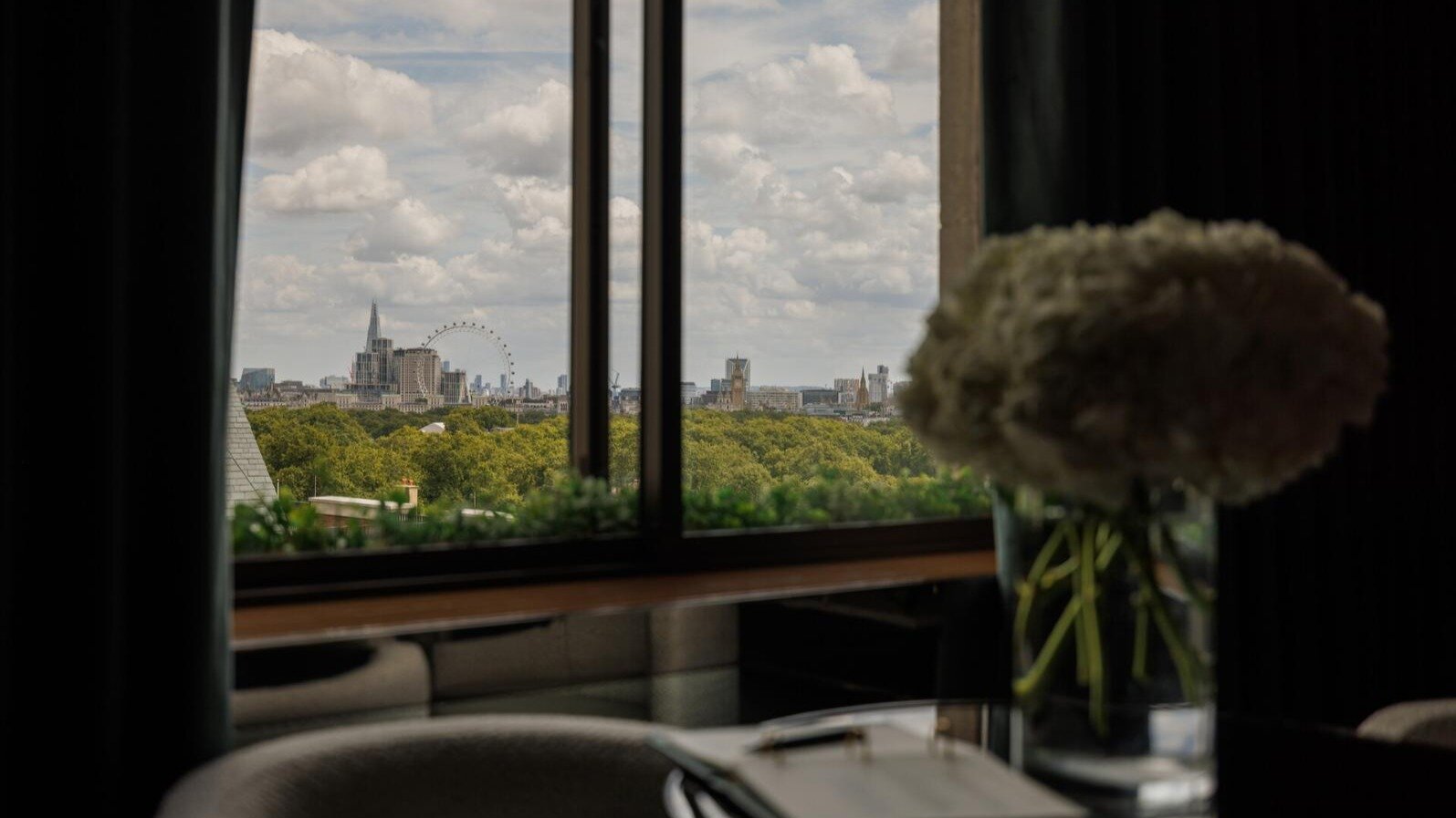 Фото Four Seasons Hotel London at Park Lane
