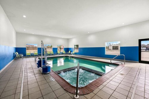 Гостиница Best Western Palace Inn & Suites в Биг Спринг