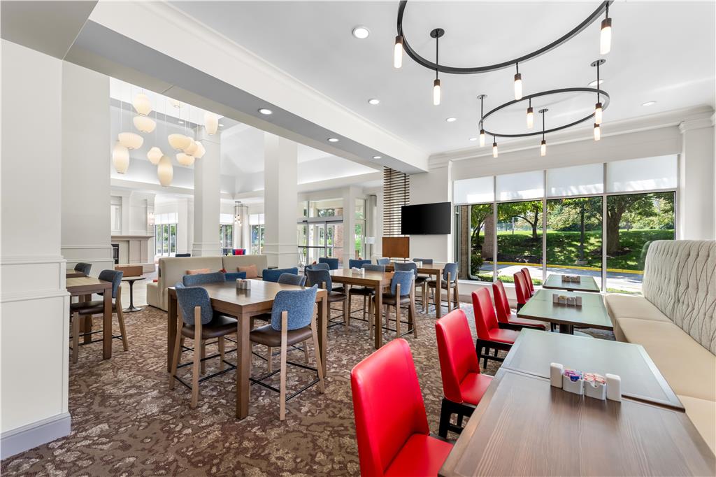 Фото Hilton Garden Inn Overland Park