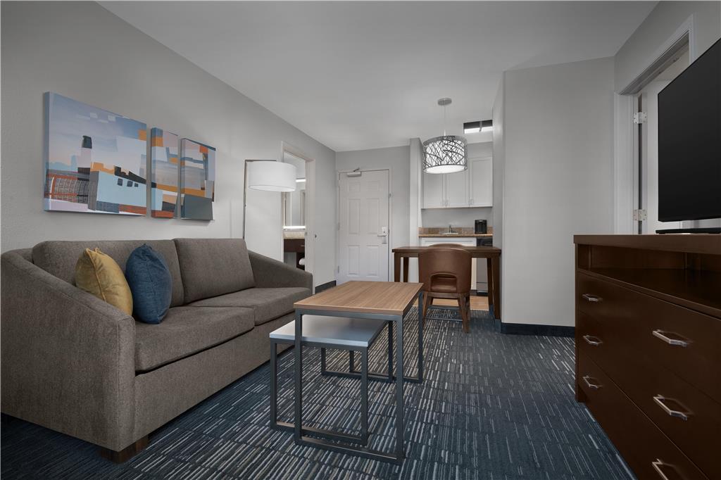 Фото Homewood Suites by Hilton Newark-Cranford
