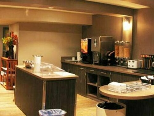 Гостиница Coast Fort St. John Hotel в Форт-Сент-Джоне