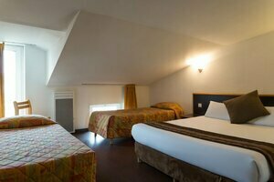 Гостиница Hôtel Bristol Le Puy-en-Velay в Ле-Пюи-ан-Веле