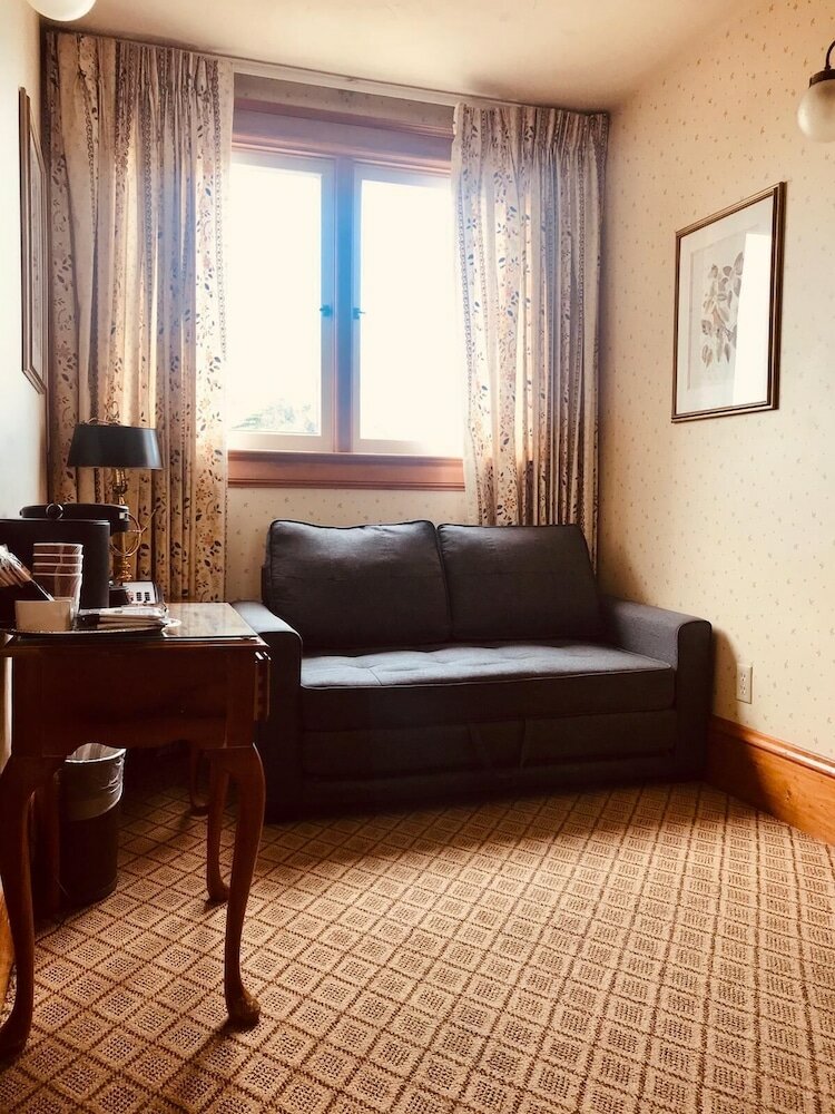 Фото Pacific Grove Inn