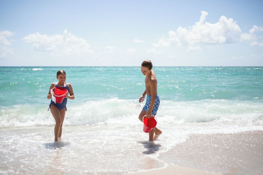 Фото Acqualina Resort & Residences On The Beach