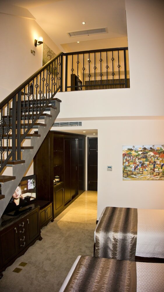 Фото Tang Palace Hotel