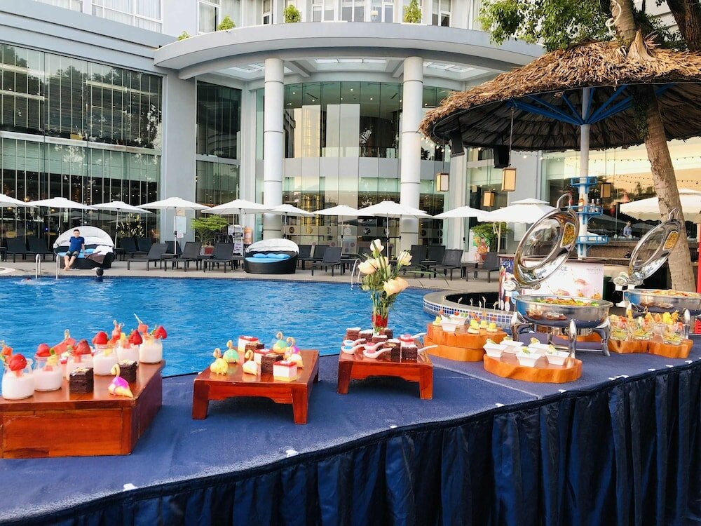 Фото Novotel Halong Bay