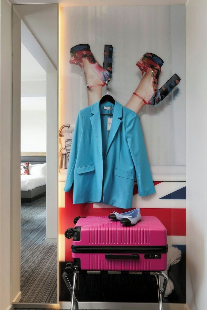 Фото Moxy London Excel