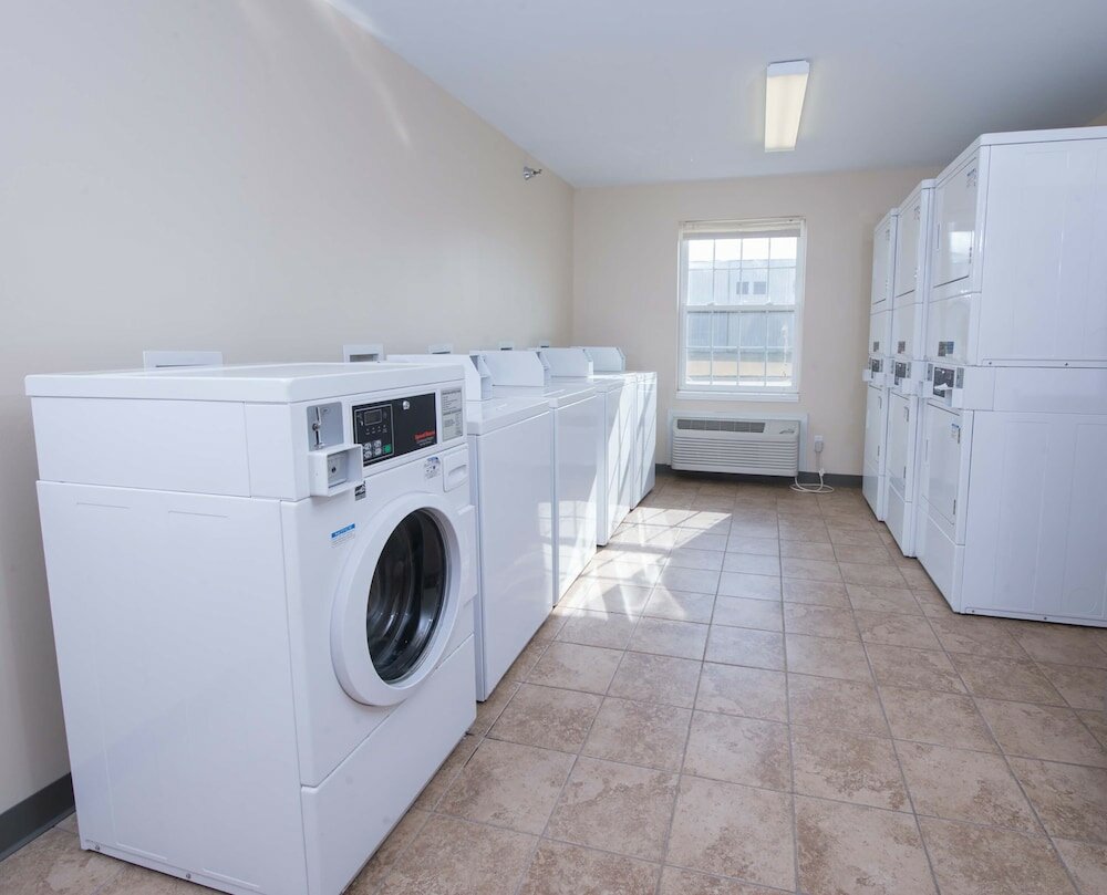 Фото Red Roof Inn & Suites Dickinson