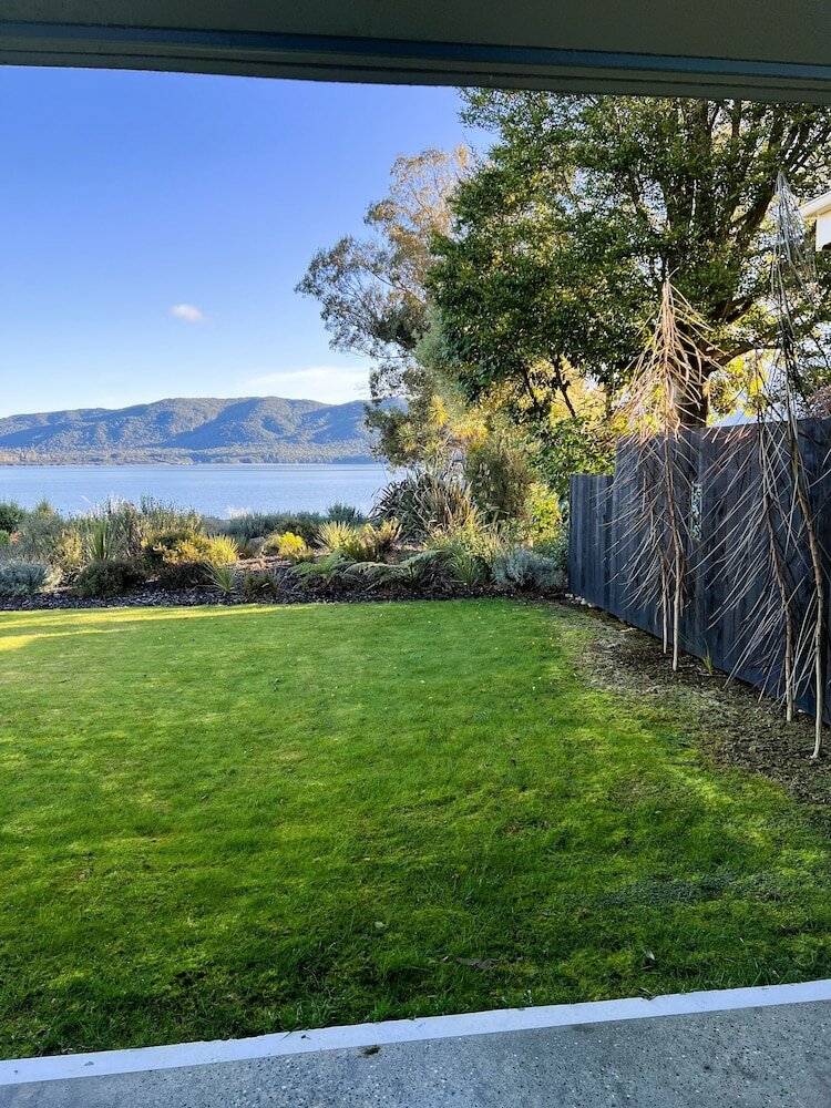 Фото Fiordland Lakeview