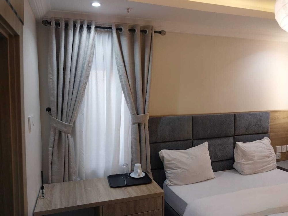 Фото Centurion Apartments Limited