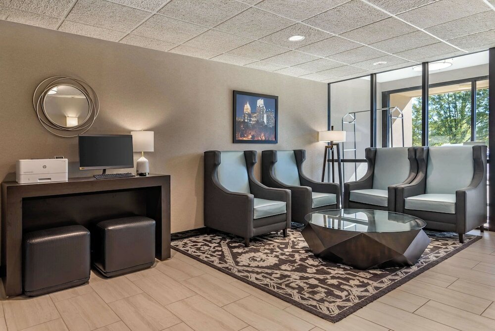 Фото Drury Inn & Suites Atlanta Airport