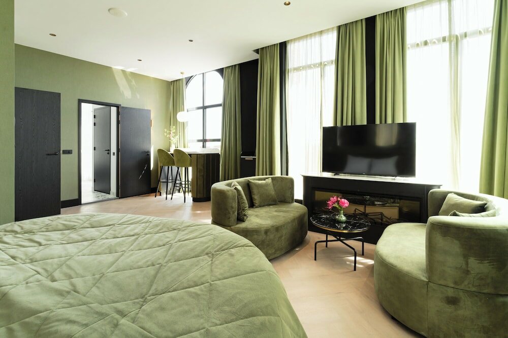 Фото Theaterhotel De Oranjerie