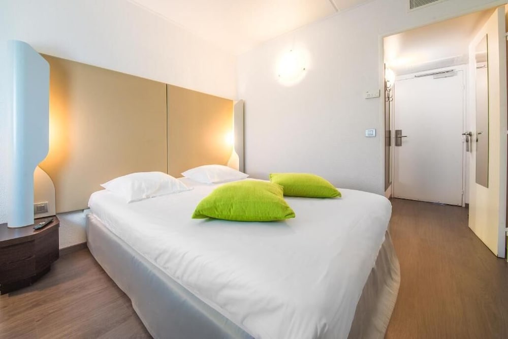 Фото Mandarina Hotel Luxembourg Airport