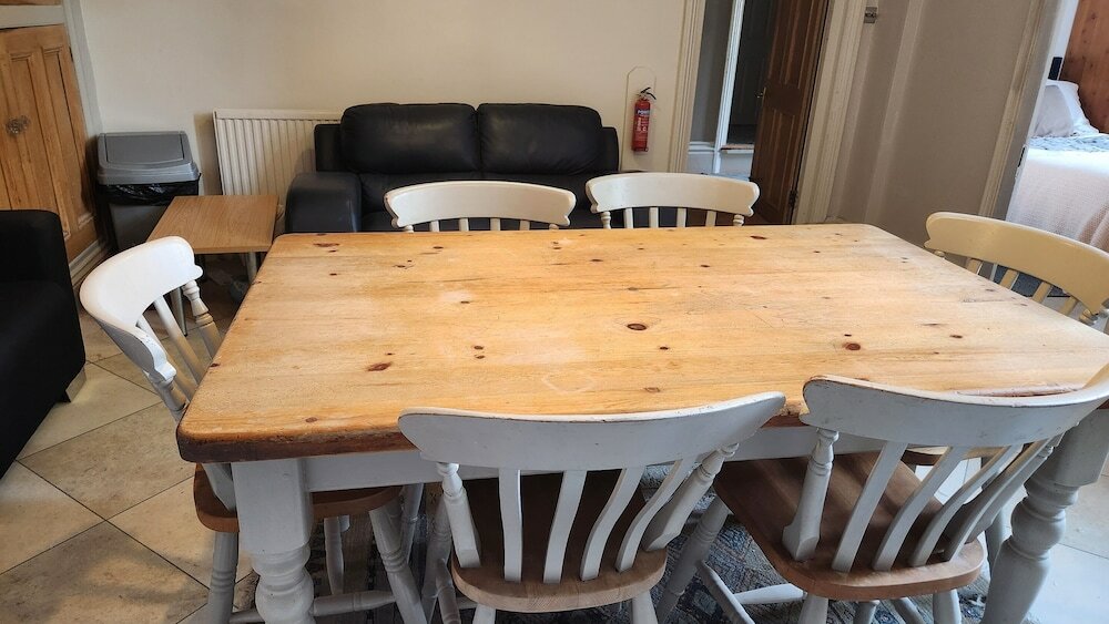 Фото Cornerstones Guest House