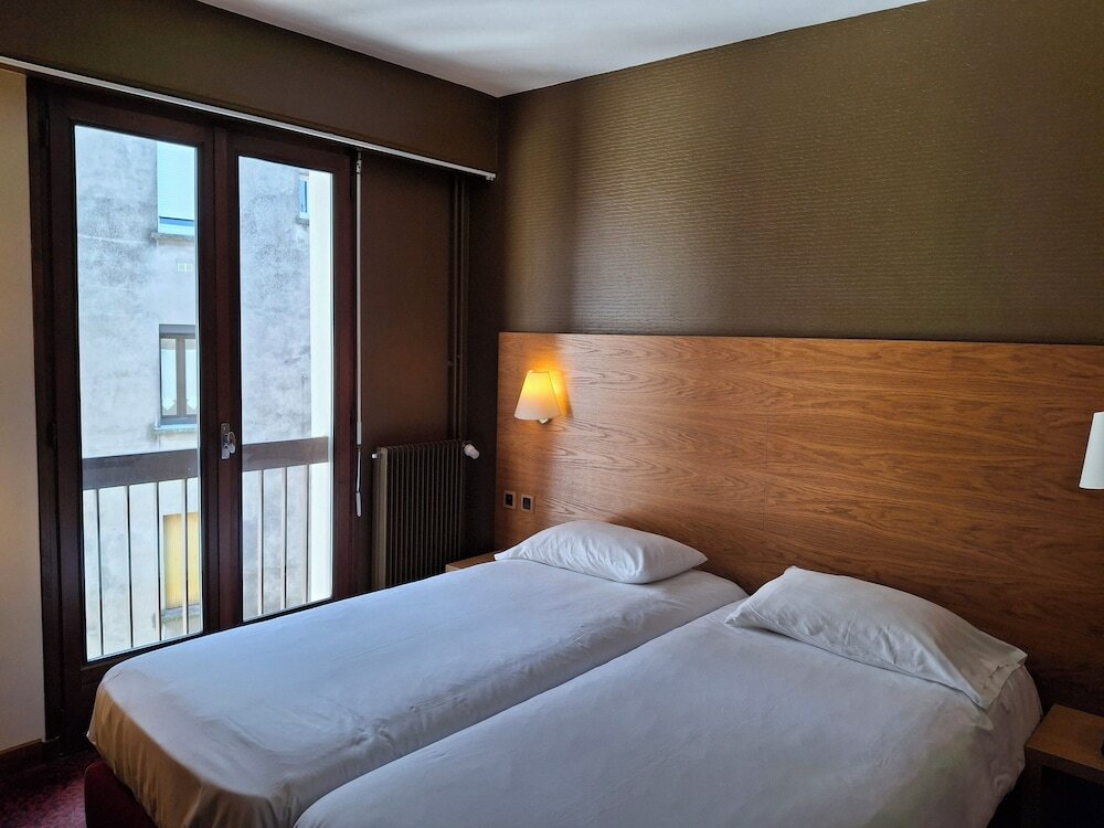 Фото Inter-Hotel De La Tour Maje