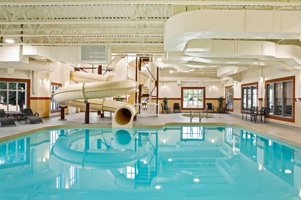 Фото Ramada by Wyndham Drumheller Hotel & Suites