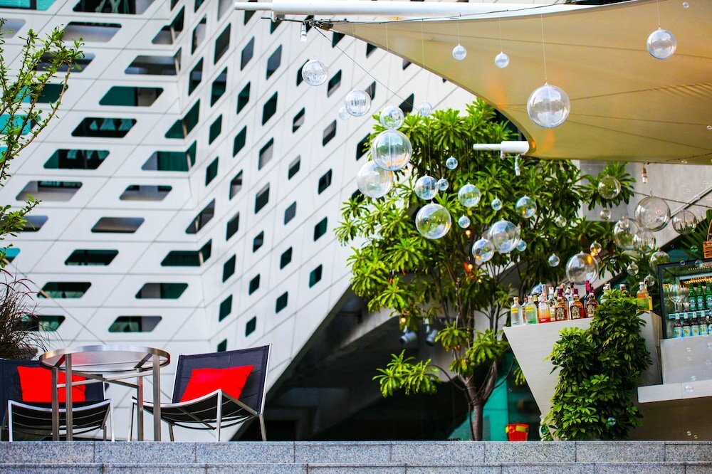 Фото Lit Bangkok Hotel