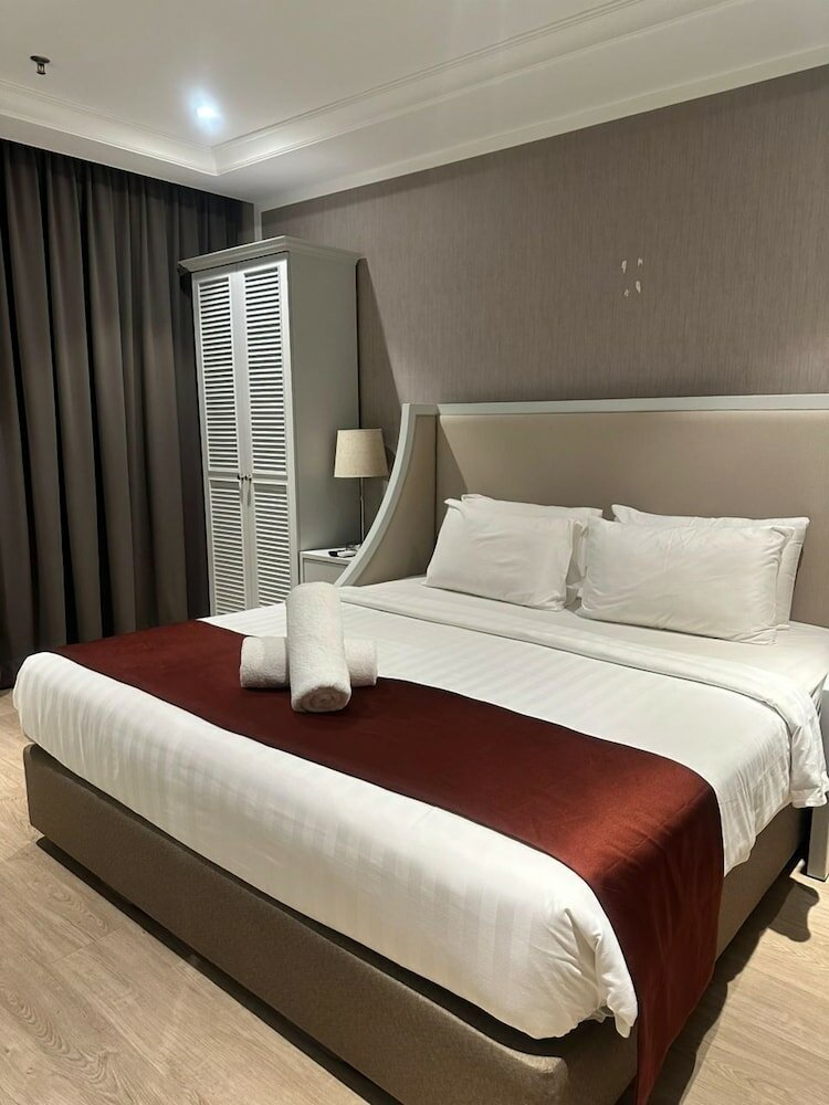 Фото The Granite Luxury Hotel