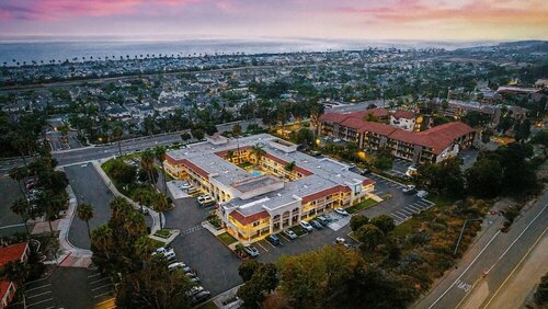 Внешний вид отеля Motel 6 Carlsbad, Ca Beach в Карлсбаде, фото 3