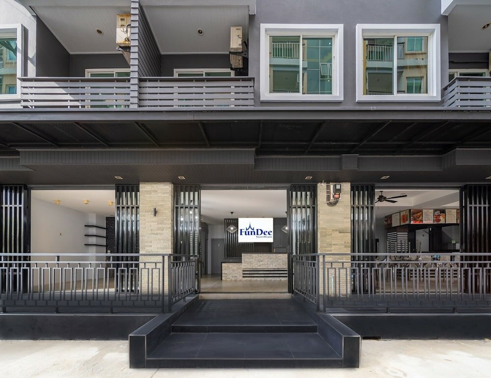 Фото FunDee Boutique Hotel