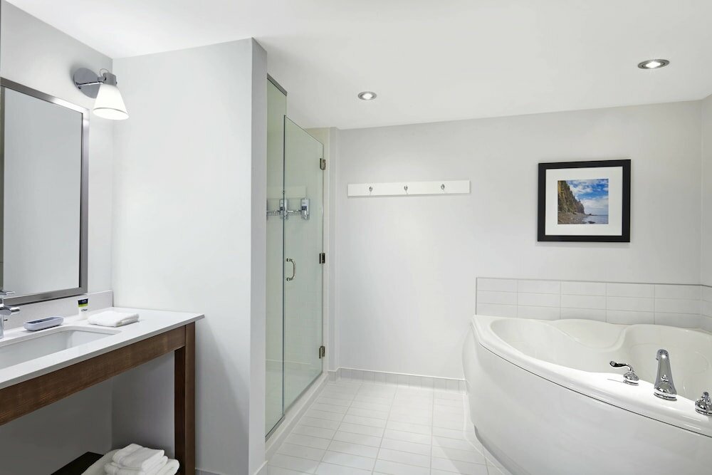 Фото Four Points by Sheraton Moncton